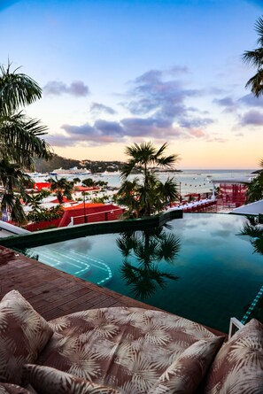 Outdoor pool, free cabanas, sun loungers - The Pink Palm Hotel - Adults Only (St. Thomas)