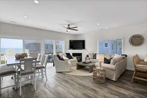 Smart TV, fireplace, video games, books - Oceanfront home w/ Relaxing views! Pet Friendly (North Topsail Beach)