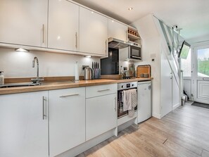 Dishwasher, high chair - 2 bedroom accommodation in Freshwater East, near Pembroke (Freshwater East, near Pembroke)