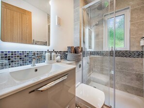 Towels - 2 bedroom accommodation in Freshwater East, near Pembroke (Freshwater East, near Pembroke)
