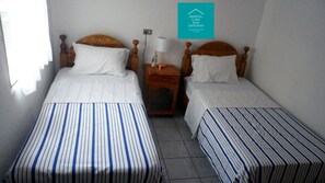 3 Schlafzimmer, Schreibtisch, Bügeleisen/Bügelbrett, kostenloses WLAN