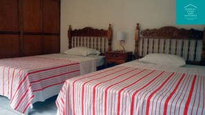 3 Schlafzimmer, Schreibtisch, Bügeleisen/Bügelbrett, kostenloses WLAN
