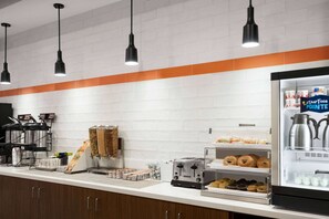 Desayuno continental incluido todos los días