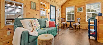 Tiny Home-Mary Ida's Place - walkable location