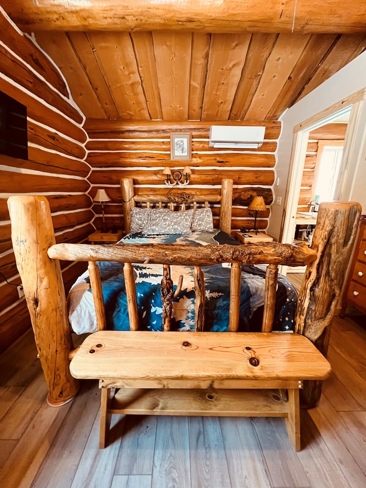 Lewis Cabin, Greyhouse Inn Vacation Rentals Comté de Lemhi Abritel
