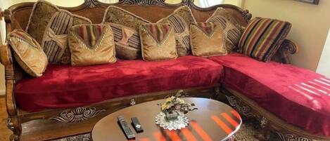 Una Smart TV, una chimenea