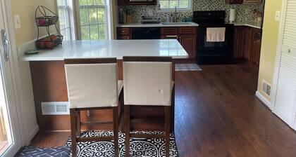 Comfy Vacation Retreat