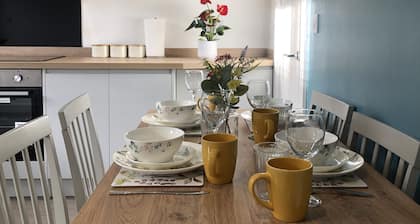 Sheffield 4-bedroom house free parking