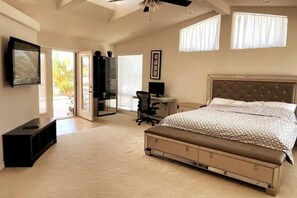 7 Schlafzimmer, Schreibtisch, Bügeleisen/Bügelbrett, kostenloses WLAN