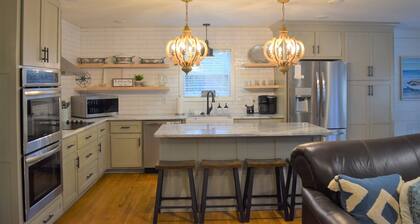 The Gathering Place: Big Lakehouse/Covered Dock/Fiber/Tankless WH/Game RM/EV CHG