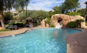 A heated pool - Christmas Time in Scottsdale, AZ (Scottsdale)