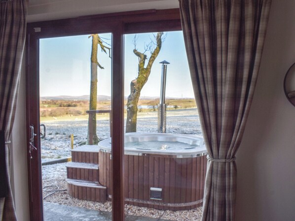 Interior - 3 bedroom accommodation in Cumnock (Cumnock)