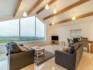 TV - Hen House View 2 - UK41551 (Haslingden, near Rossendale)