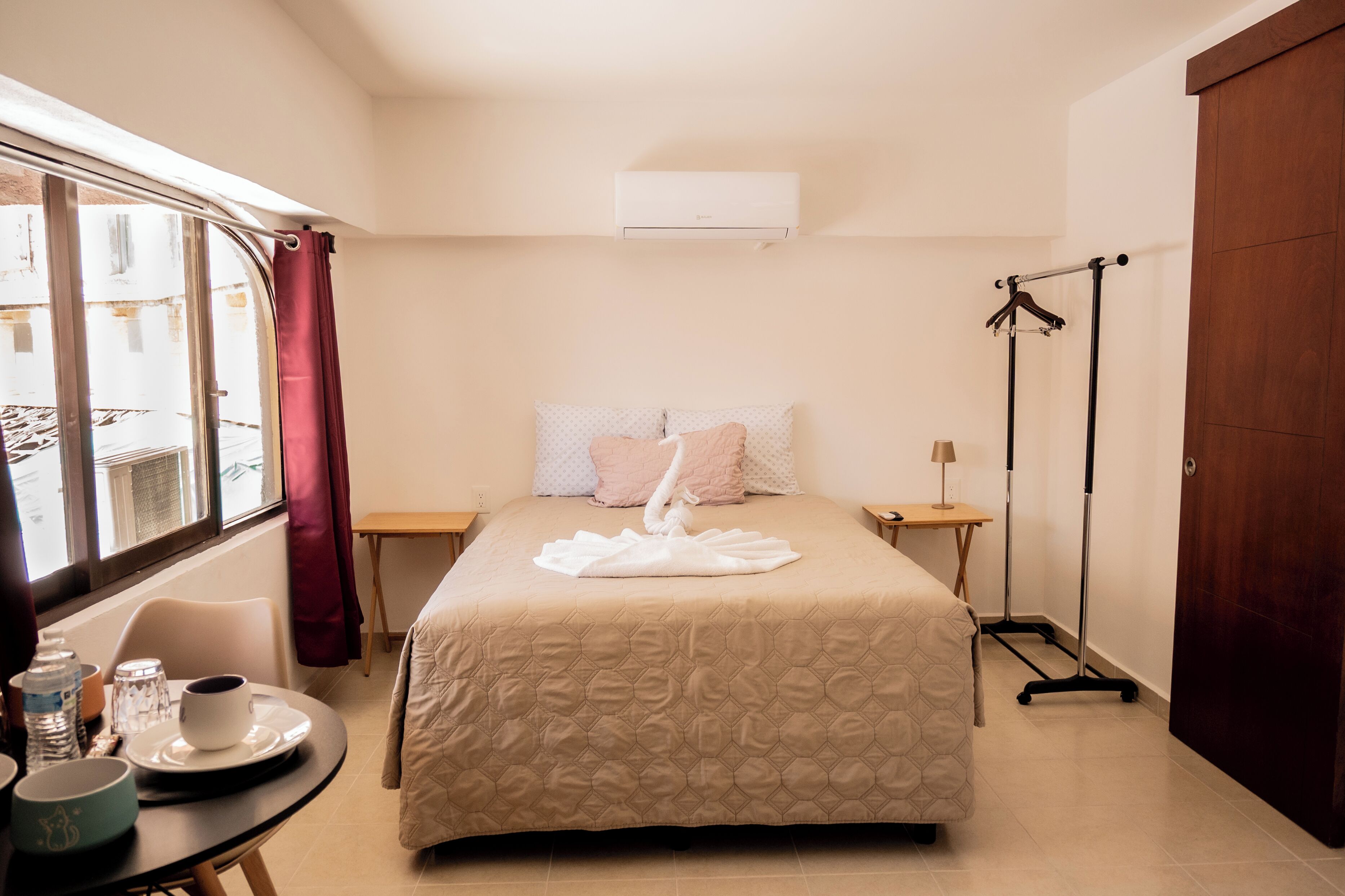 Superior Studio | Down comforters, in-room safe, desk, laptop workspace