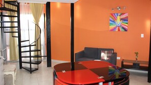 Duplex | Zona de estar | Una Smart TV