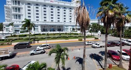 CANCUN SUITES APARTMENTS - HOTEL ZONE