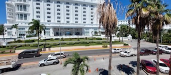 CANCUN SUITES APARTMENTS - HOTEL ZONE
