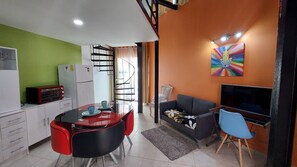 Duplex | Living area | Smart TV - CANCUN SUITES APARTMENTS - HOTEL ZONE (Cancun)