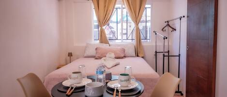 Studio Supérieur | Couette en duvet d'oie, coffres-forts dans les chambres, bureau