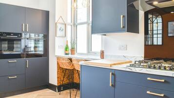 Dishwasher, highchair