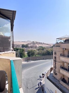 Mountain view - A pyramids view (Giza)
