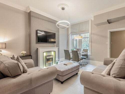 2 bedroom accommodation in Bournemouth