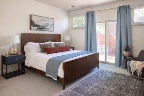 3 多间卧室、办公桌、熨斗/熨衣板、旅行婴儿床