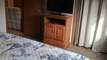 2 camere, ferro/asse da stiro, Wi-Fi gratuito, lenzuola