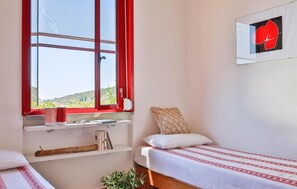 1 camera, Wi-Fi (a pagamento)