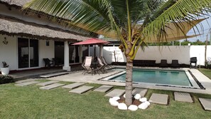 Piscine extérieure