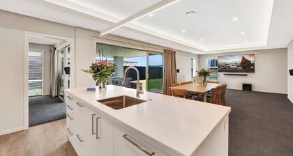 39Carmine Five Star 4-bedroom Holiday Home