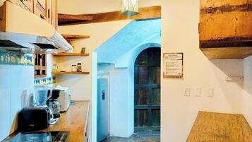 Fridge, microwave, coffee/tea maker, toaster