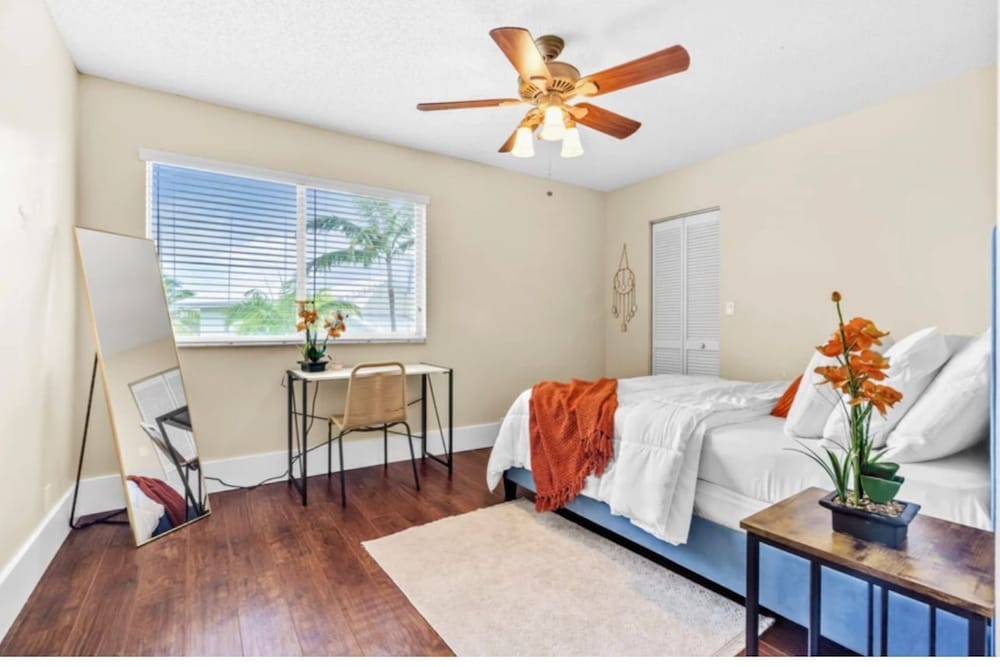 Spacious Villa with pool and jacuzzi Pembroke Pines Vrbo