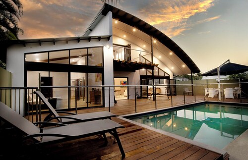 ‘The Barrington’ Located on the pristine shores of Wongaling Beach,