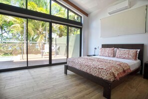 4 Schlafzimmer, Schreibtisch, kostenloses WLAN, Bettwäsche