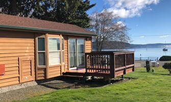 Comfort Cabin, 1 Queen Bed with Sofa bed, Non Smoking, Canal View | Terrace/patio
