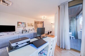 Family Apartment, Multiple Bedrooms, 2 Bathrooms (Dandy House Few Min From Lake) | Interior - Dandy House Few Min From Lake (Lugano)