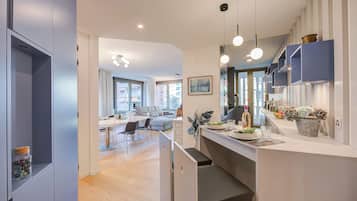 Family Apartment, 2 Bedrooms, 2 Bathrooms (Dandy House Few Min From Lake) | Interior
