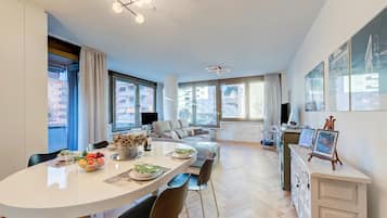 Family Apartment, 2 Bedrooms, 2 Bathrooms (Dandy House Few Min From Lake) | Interior