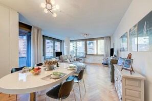 Family Apartment, Multiple Bedrooms, 2 Bathrooms (Dandy House Few Min From Lake) | Interior - Dandy House Few Min From Lake (Lugano)