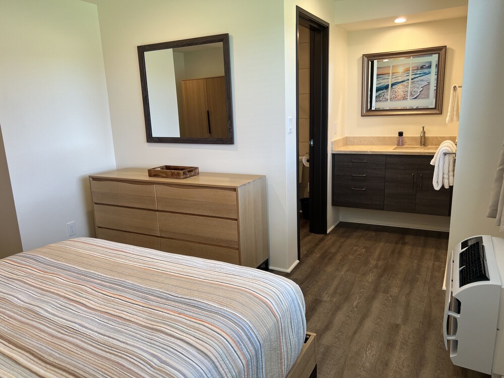 MODERN NEW HOME “A”, GOLF COURSE, PEARL HARBOR, HICKAM AFB, CAMP SMITH