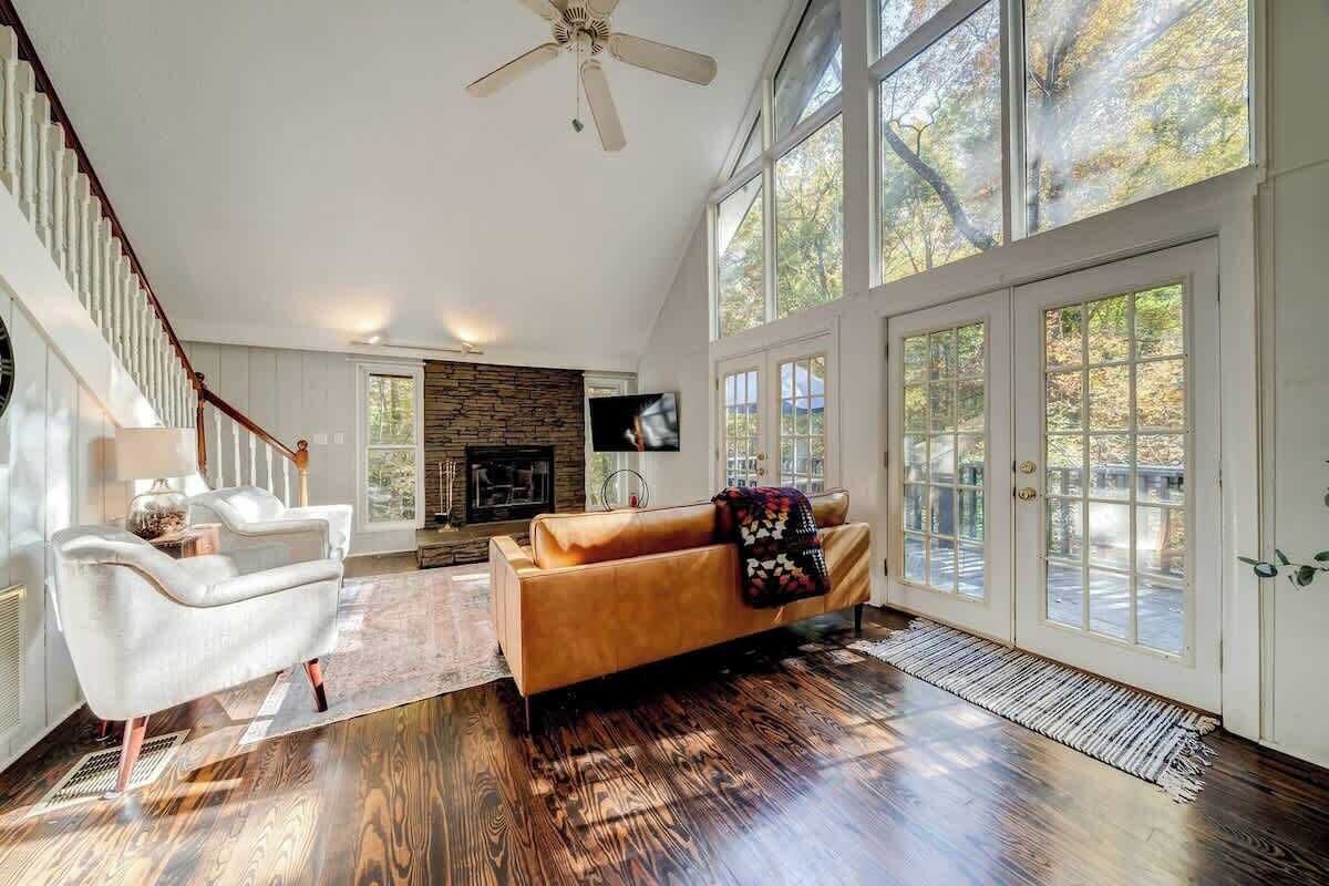 TV, fireplace, video games, offices