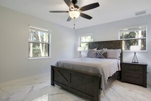 5 bedrooms, iron/ironing board, free WiFi, bed sheets