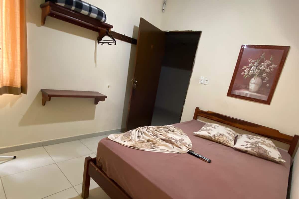 Basic Double Room | Desk, laptop workspace, bed sheets