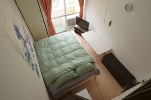 1 bedroom, desk, WiFi, bed sheets