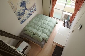 1 bedroom, desk, WiFi, bed sheets