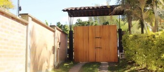 Beautiful Farm for 30 people jacuzzi , billar pool , ping pong