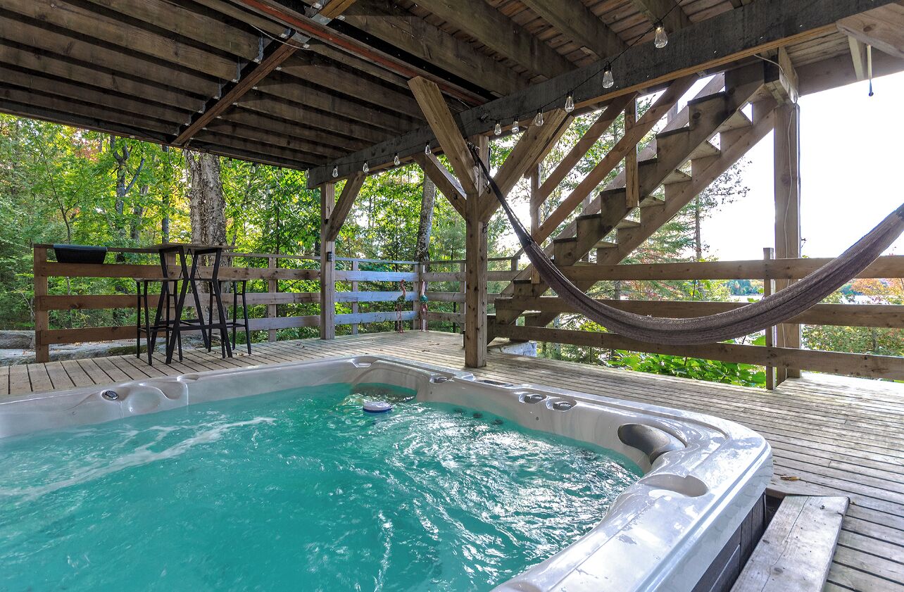 Bain à remous extérieur