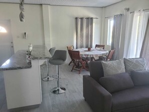 Interior - Beautiful and Spacious 1 bedroom apt close to Supermarket and local attractions. (Choiseul)