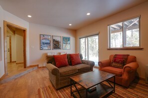 Televisio, pöytäjalkapallopöytä, pöytätennispöytä